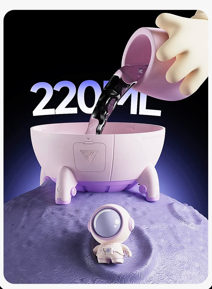 Umidificador de Ar Astronauta 220ml Luz LED Colorida Pulverizador De Névoa USB